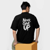 تیشرت آستین کوتاه مردانه مشکی طرح 9854never give up جنس پنبه سوپر خنک چهار فصل بدون آبرفت و رنگ دهی