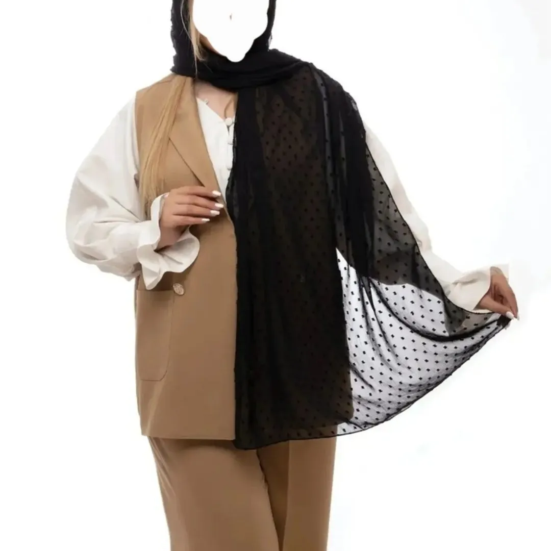 شال حریر اشکی مشکی با دوخت نخ طلایی ابعاد 75 در 195 سانتیمتر