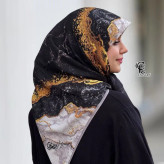 روسری نخی کاستوم سیتو طرح رزین 3 قواره 110 سفید سرخابی مشکی طلایی