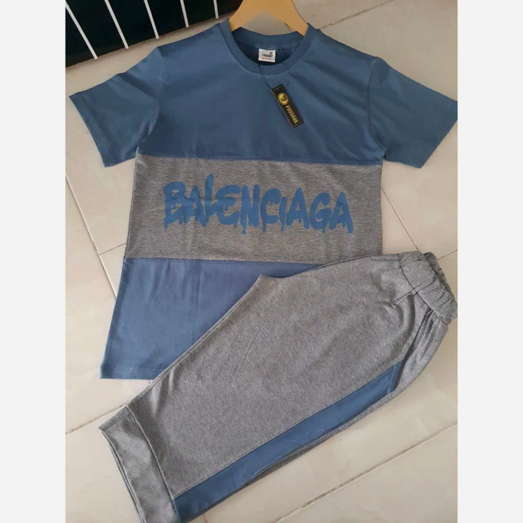 ست تیشرت و شلوارک اسپرت بچگانه طرح BALENCAGA جنس سوپر پنبه و ملانژ سایز 60 تا 70