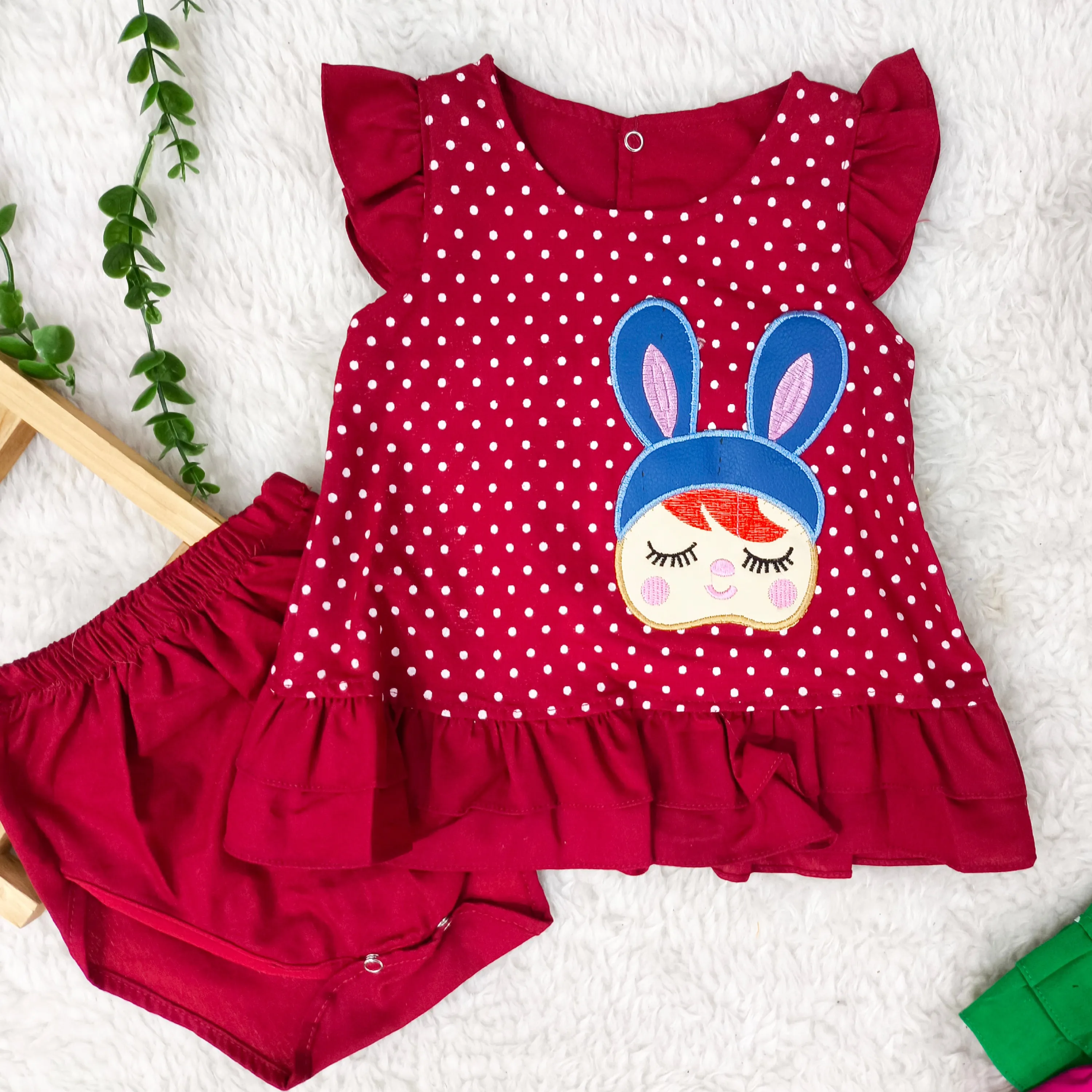 سارافون شورت دخترانه خال خالی کتان نخ مجلسی نوزادی عیدانه سایز 35 و 40
