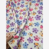 روسری نخ کاستوم طرح گل کاغذی قواره بزرگ 140x140 دور چرخ دوز کرم شیری