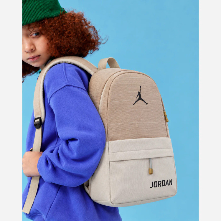 کوله پشتی مدرسه پسرانه کرم مدل جردن اسپرت و جادار