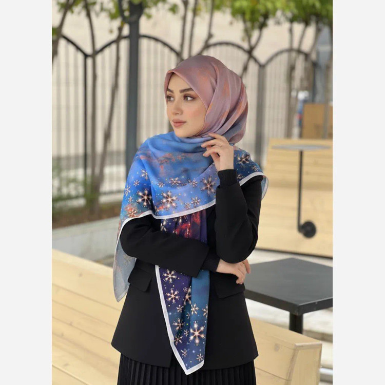 روسری نخ کاستوم طرح آسمان قواره بزرگ 140 سانتیمتر چرخ دوز