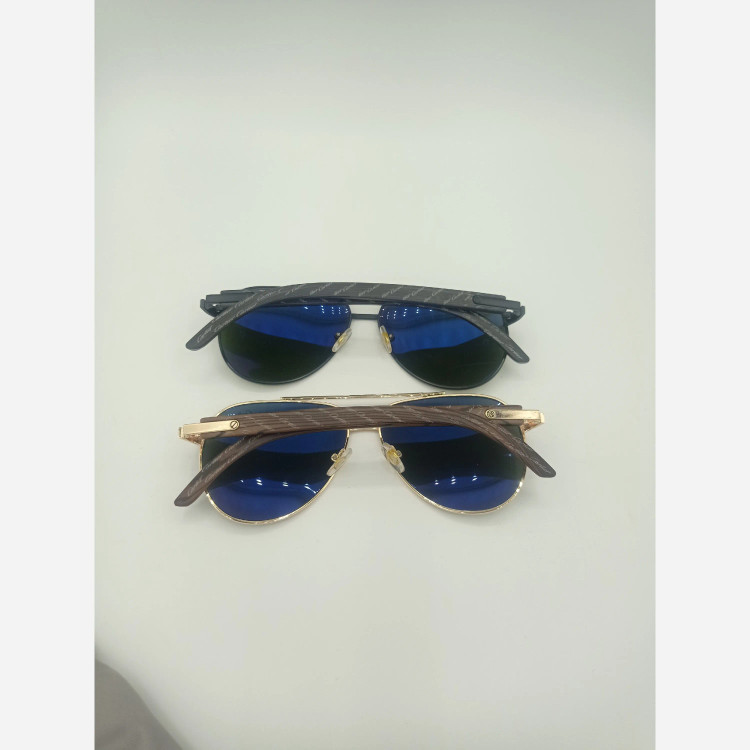 عینک آفتابی کارتیر دسته چوب لنز شیشه آنتی رفلکس ضد خش UV400 مناسب آقایان و بانوان